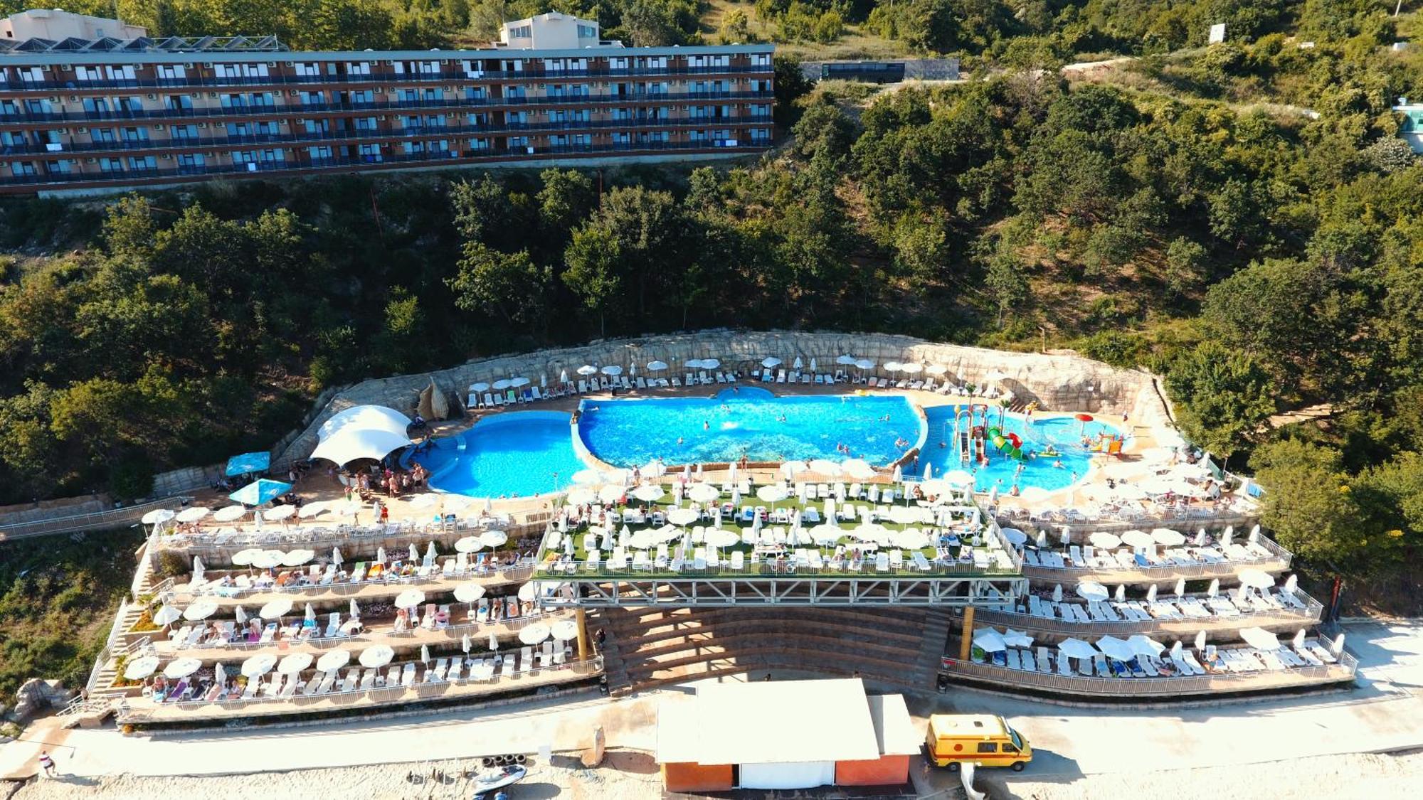 Paradise Elenite
