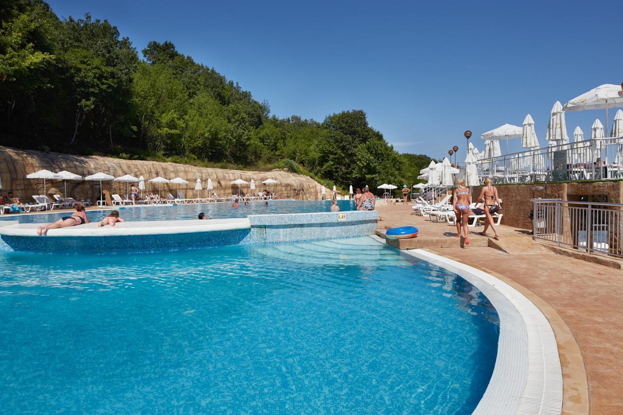 Paradise Elenite